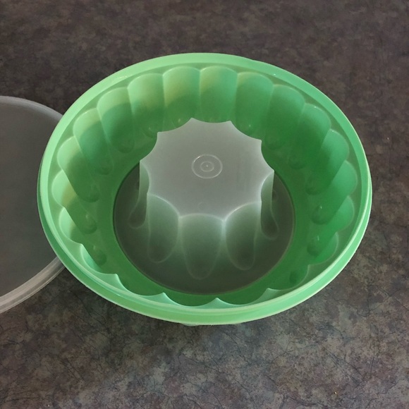 70's Green Tupperware Jello Mold - Jellied Salad Mold - Jello Salad Mold - Picture 6 of 8